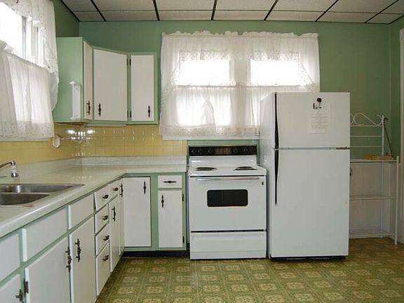 5th image of 701 Hiawassee Ave