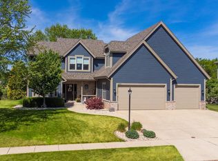 1370 Mamerow LANE E E, Oconomowoc, WI 53066