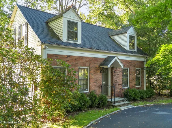 111 Upper Knapp Rd, Clarks Summit, PA 18411