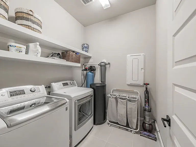 7716 Winterbloom Way — Photo 24