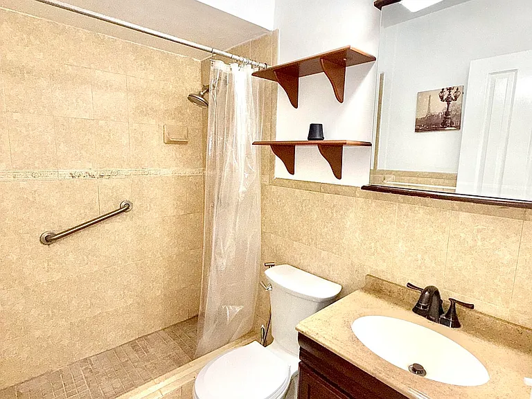 4050 NW 135th St #22-1 — Photo 13