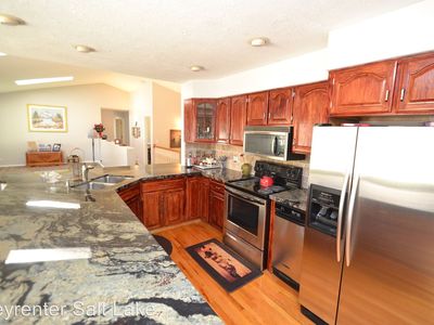 7023 S Derek Hollow Cv, Midvale, UT, 84047