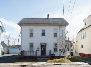 43 Vine St, Meriden, CT 06451