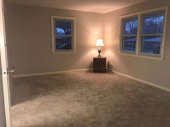 2nd image of 111 Briarwood Dr