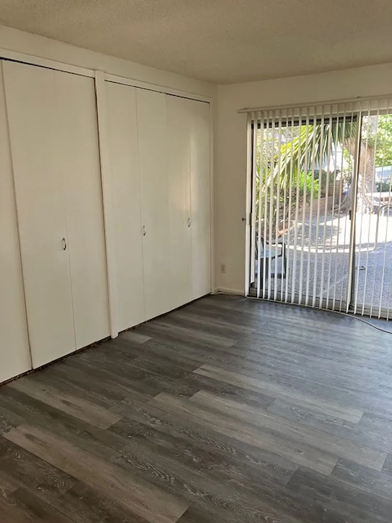 1 bed, 1.0 bath, $2,300 — Photo 3