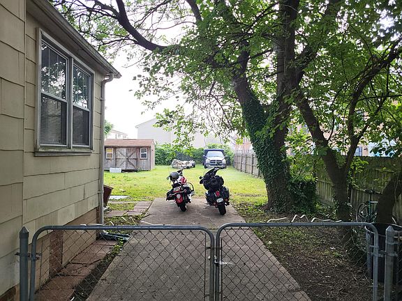 4th image of 1108 Hillside Ave