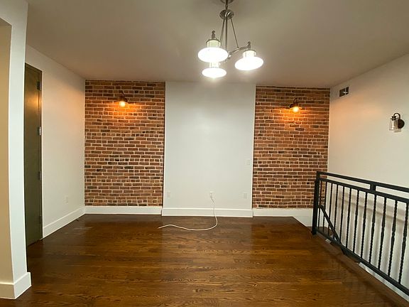 5th image of 30-12 45th St #1