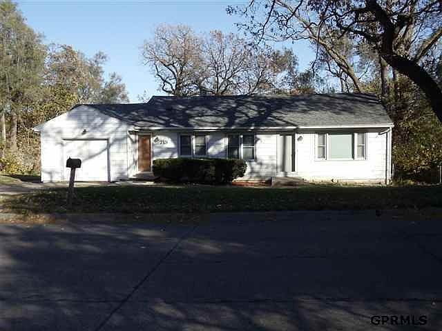 1st image of 713 Bellevue Blvd N