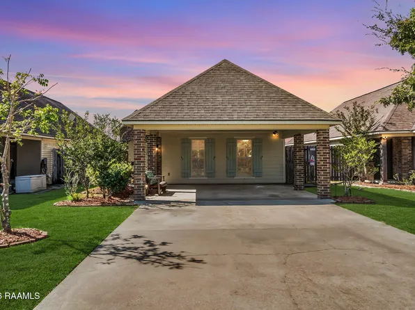 109 Acacia Ln, Abbeville, LA 70510