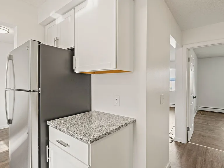 Barbara Manor — Photo 16