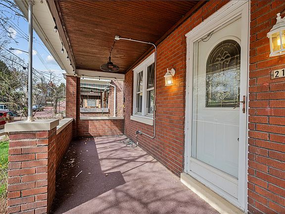 3rd image of 2144 Harbor St