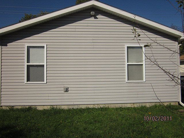 2nd image of 739 Silver St