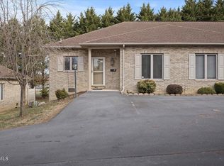 176 S Austin Springs Rd APT 9, Johnson City, TN 37601