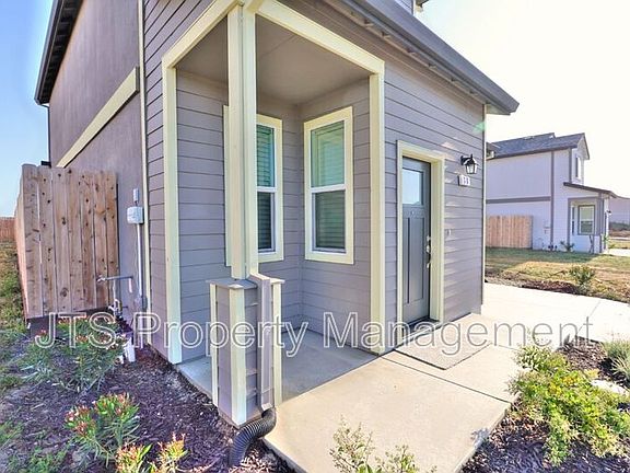 4th image of 38 Oak Manor Way