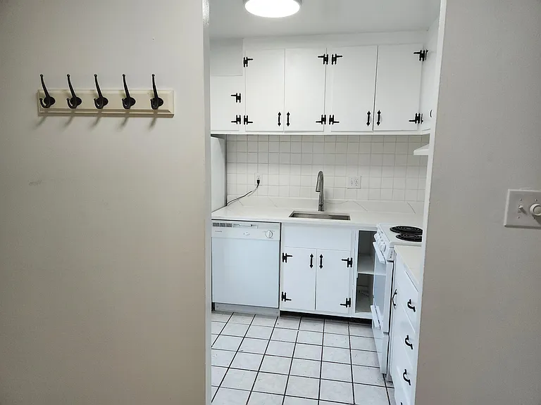 342 Fairmont Ave — Photo 8