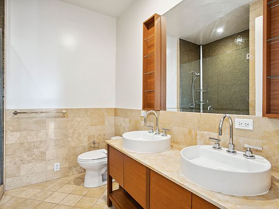 5th image of 250 E 49th St #12C
