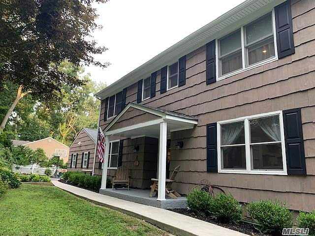 1st image of 8 Laura Ln