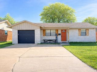 421 NW 69th St, Lawton, OK 73505