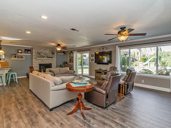 3rd image of 1261 N Mckinley Court