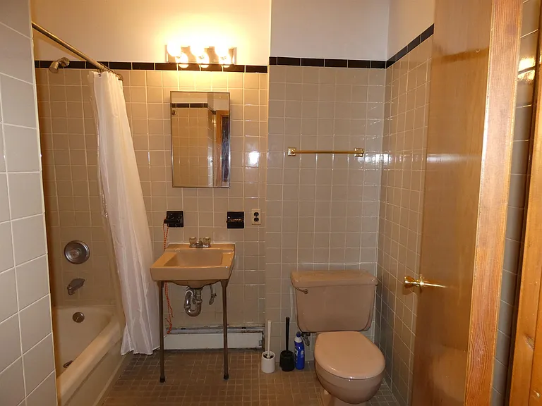 936 Willow Ave #3 — Photo 10