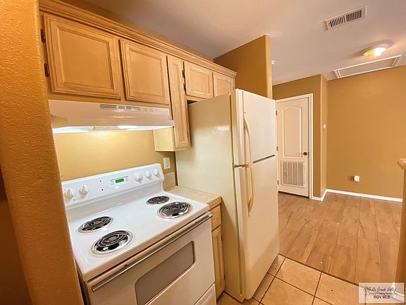 2nd image of 2510 Chuparosa Ct #D