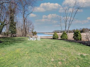 71 Old Field Rd, Setauket, NY 11733