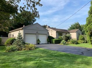 277 Great Oak Rd, Orange, CT 06477