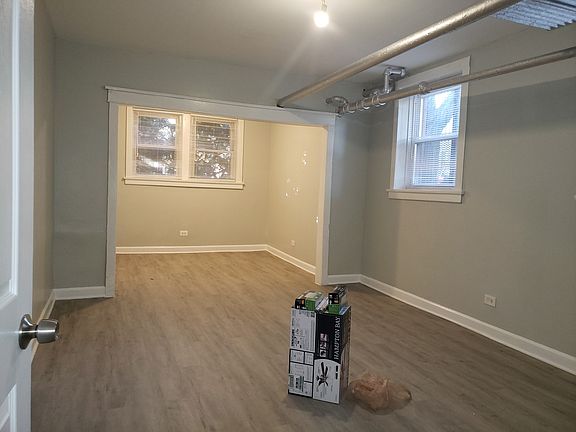4th image of 4859 N Saint Louis Ave #G