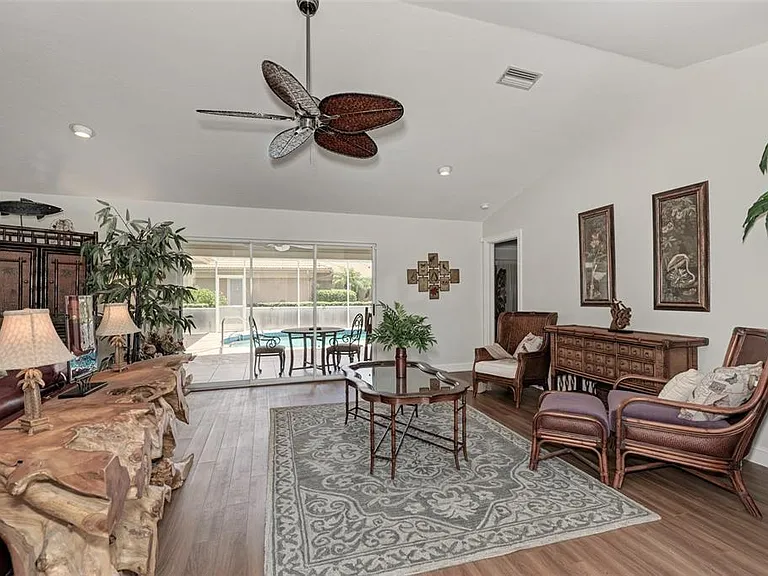 3126 Meadow Run Dr — Photo 9