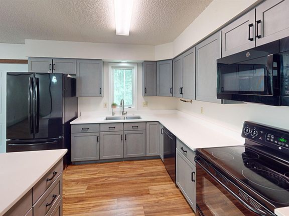 5th image of 2671 Scotch Pine Dr