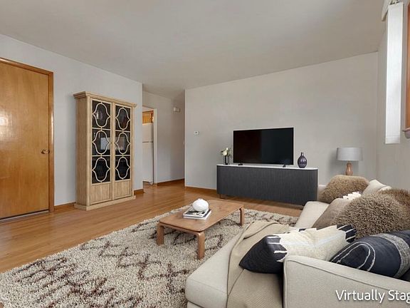 3rd image of 549 W Armour Ave #551