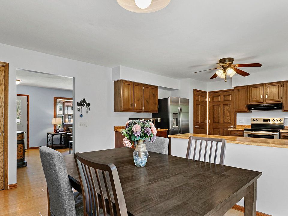1st image of 5737 Williamsburg Way