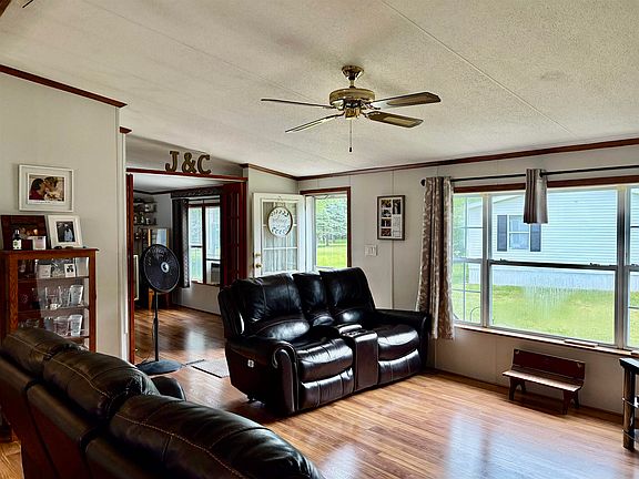 5th image of 63 Oak Drive #88
