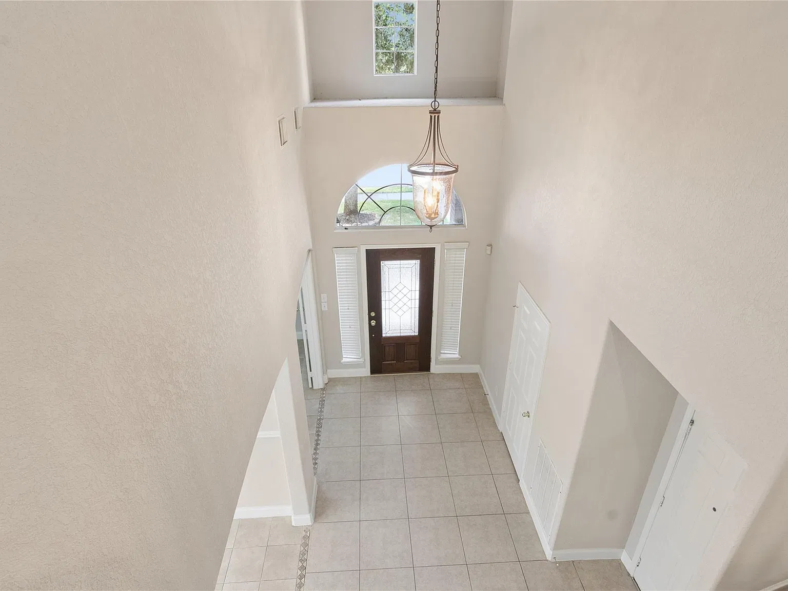 4 bed, 2.5 bath, 2899 sqft, $2,850 — Photo 4