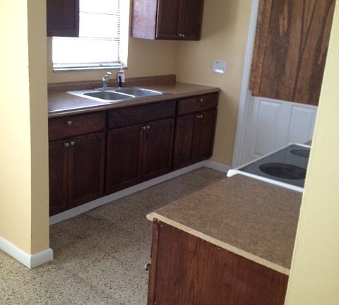 5th image of 10401 N 27th St