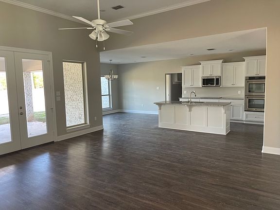 3rd image of 167 Woodland Ct