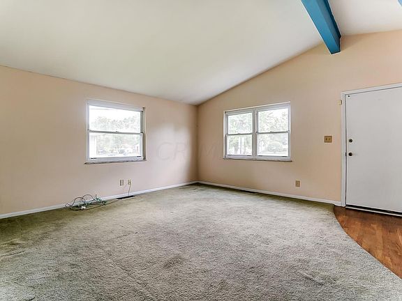 3rd image of 85 Mariemont Dr N