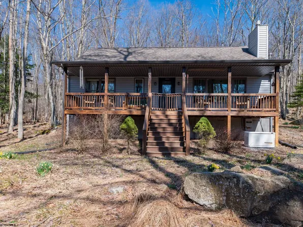 183 Fern Ct, Terra Alta, WV 26764