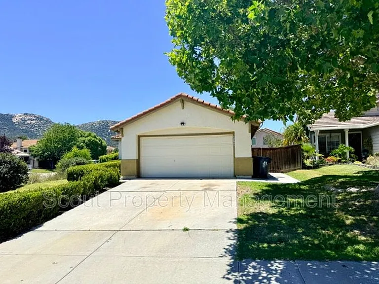 45369 Tejon Ct — Photo 1