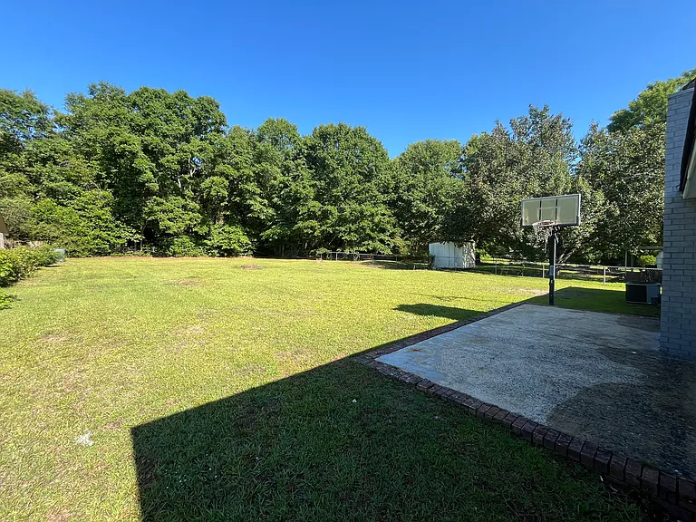 5255 Greenwood Ter — Photo 3