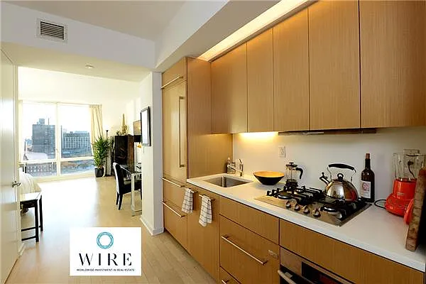 Rented by WIRE International Realty | media 15