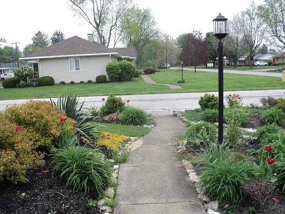 5th image of 222 E Park Dr
