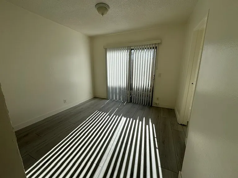 225 W. Palmetto Dr — Photo 9