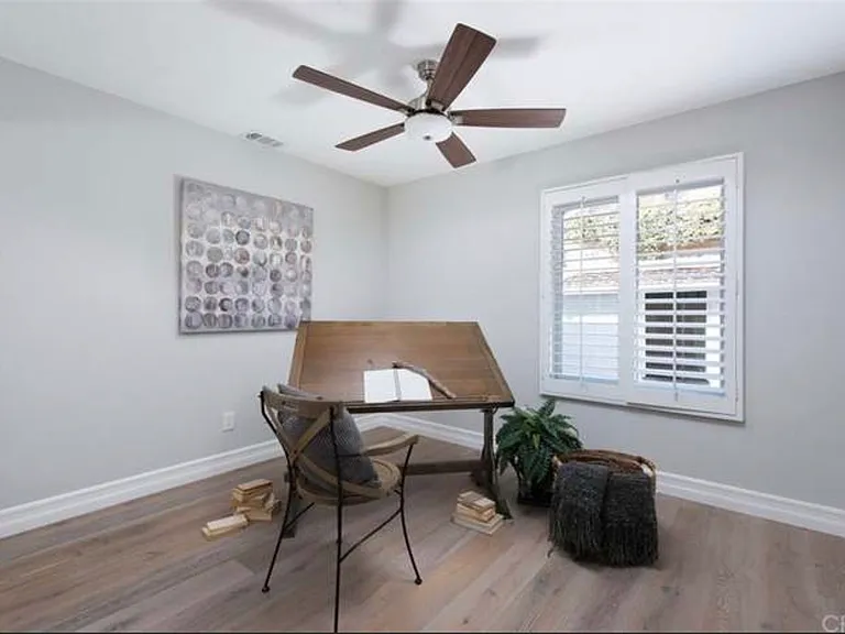 Montbury Dr — Photo 13