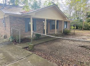 210 4th St, Leesburg, GA 31763