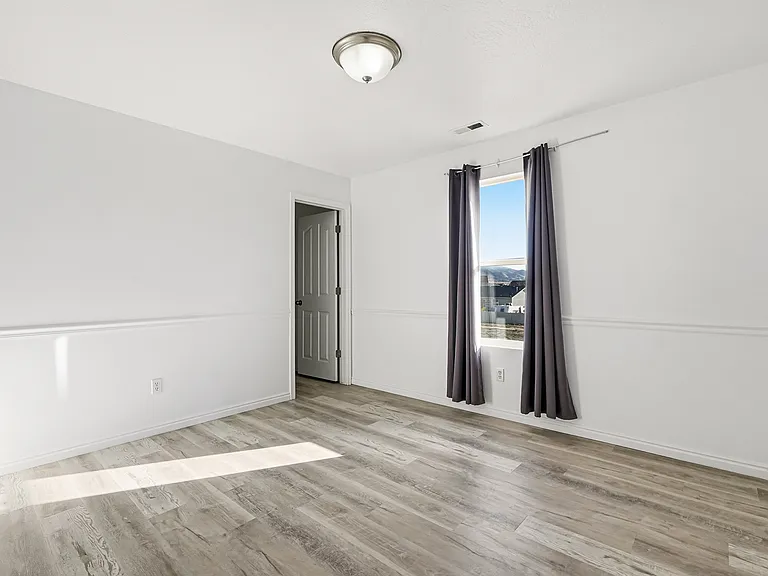 2156 E Frontier St — Photo 15