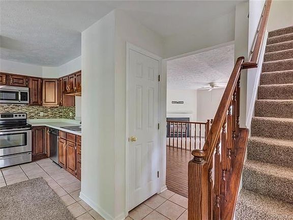 4th image of 4916 Donegal Trace Ct