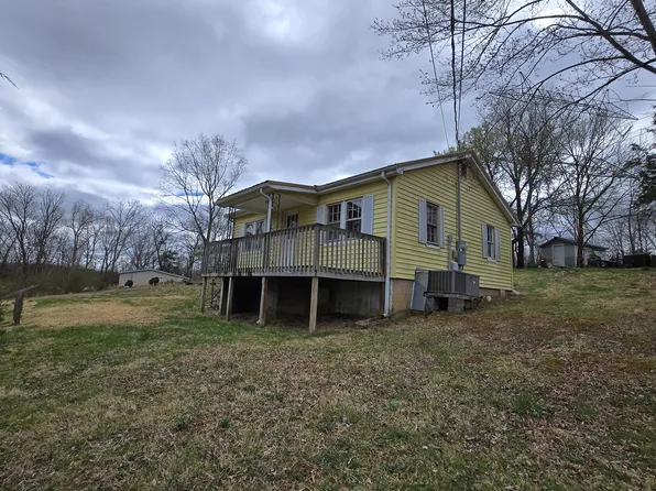 454 Oak Grove Rd, Johnson City, TN 37615