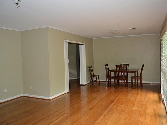 Living Room/ Dining Room