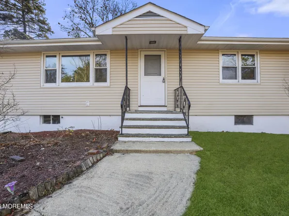 9 Riccis Drive, Jackson, NJ 08527